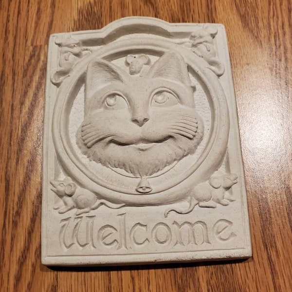1992 Cat Welcome Cast Carving