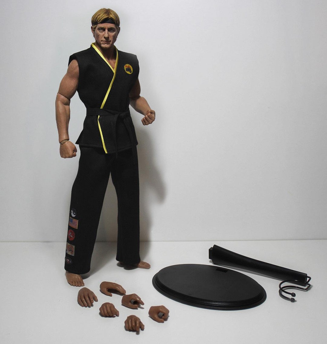 Figura de acción articulada Cobra Kai 1/6 (30 cm), Sensei Johnny