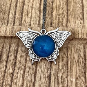 Blauwe vlinderhangerketting