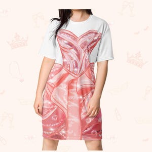resident evil red dress Milla Jovovich 8 inch x10 inch Photo The Fifth Element Resident Evil:  Apocalypse Resident Evil: Extinction Wearing High-Low Red Top & Black  Shorts Holding Gun in Left Hand kn at Amazon's Entertainment