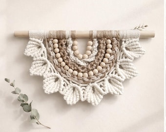 Macrame Half Mandala Wall Hanging, Boho Wall Decor, Handmade Fiber Art, Neutral Macrame Decor, Rustic Boho Home, Gift for Her, Idea per casa
