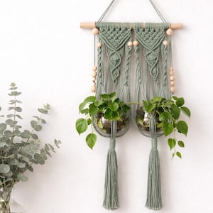 Doppelter Makramee-Pflanzenhänger, Wandbehang, Boho-Pflanzenhalter, Makramee-Doppel-Pflanzenhalter, handgefertigte Baumwolldekoration