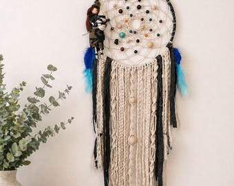 Jeans Dreamcatcher "Nomadic Spirit" | Macramé Dreamcatcher with Pearls and Feathers | Handmade Ethnic Boho Decoration | One-of-a-kind, 75 cm