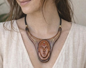 Wooden choker necklace with mask, handcrafted ethnic necklace, tribal statement necklace for women, handmade jewelry, boho necklace