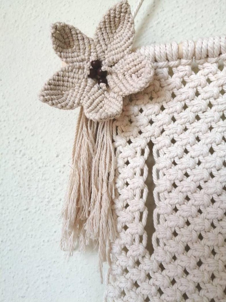 Marco de fotos de macramé, adorno de pared estilo bohemio, decoración natural para el hogar, regalo romántico para parejas, adorno de pared hecho a mano imagen 5