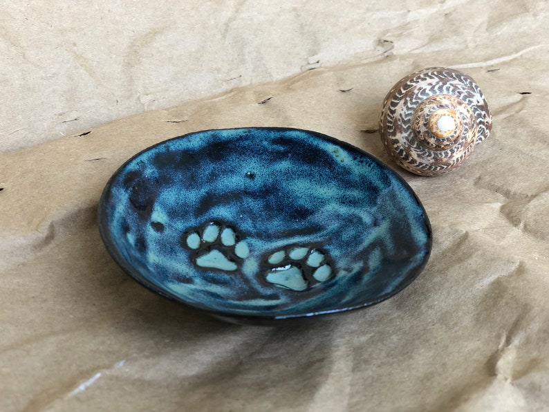 Little bowl with cat paws PREORDER Ceramic Sauce Dish, Ring dish or cat bowl, trinket dish Black