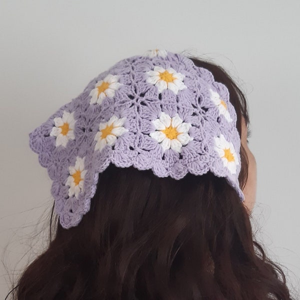 lilac crochet daisy hair scarf, cottage core hair bandana, lilac hair scarf, triangle hair scarf, daisy hair kerchief, bridesmaids gift