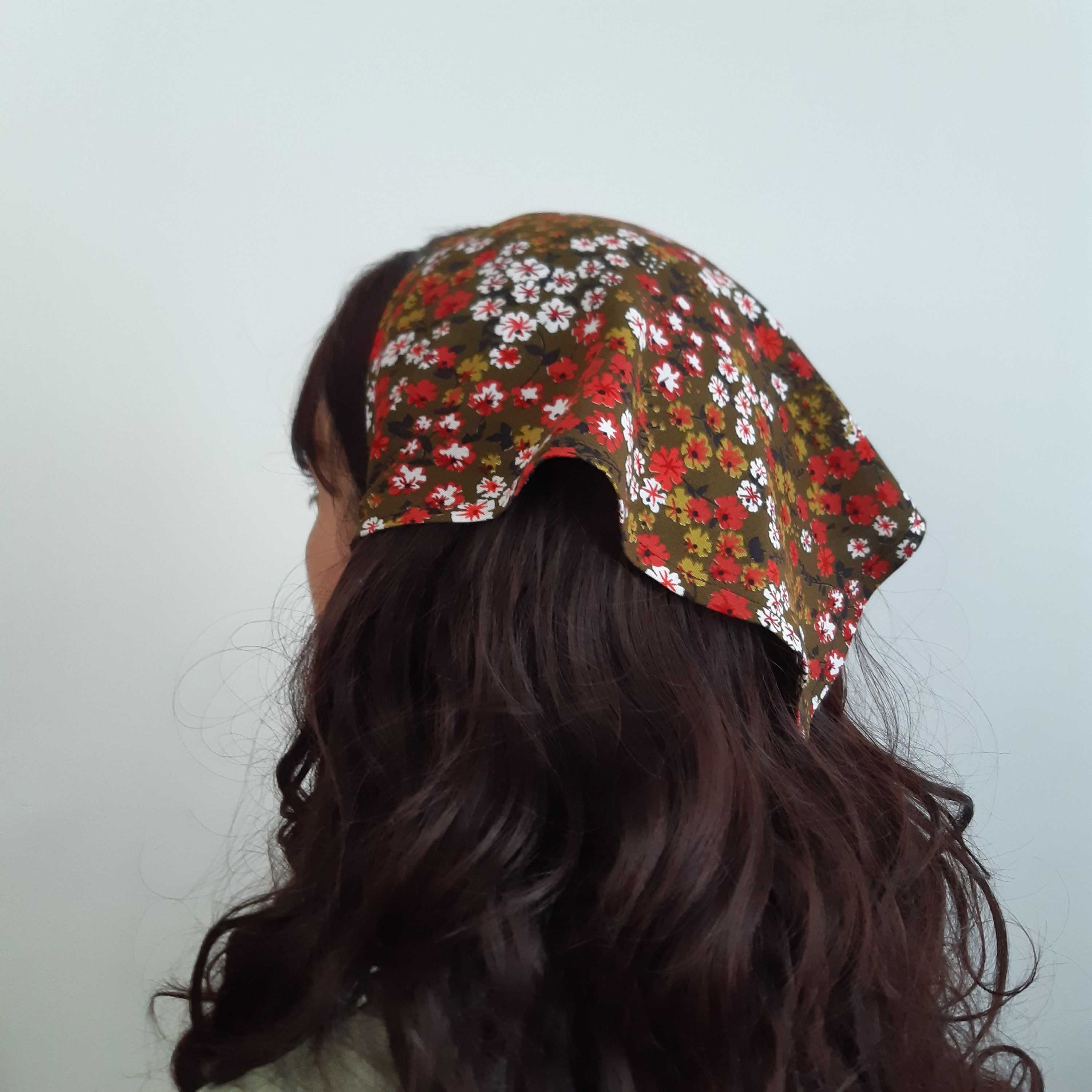 Cotton Headband Hair Scarf with Clips Non Slip Boho Triangle Kerchief Floral Cotton Kerchief: Non-slip Triangle Hair Scarf With  main image 2