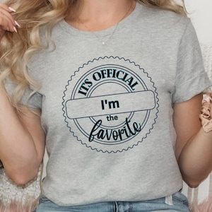 I'm Mom's Favorite 2019 T-Shirt - Funny Sibling Rivalry Gift I'm Mom's Favorite 2019 T-Shirt - Funny Sibling Rivalry Gift