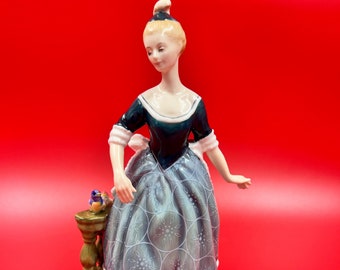 Royal Doulton Clarinda  Figurine HN 2724 Hand made England 1974