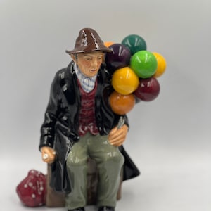 Royal Doulton Figurine The Balloon Man HN 1954 Vintage Porcelain