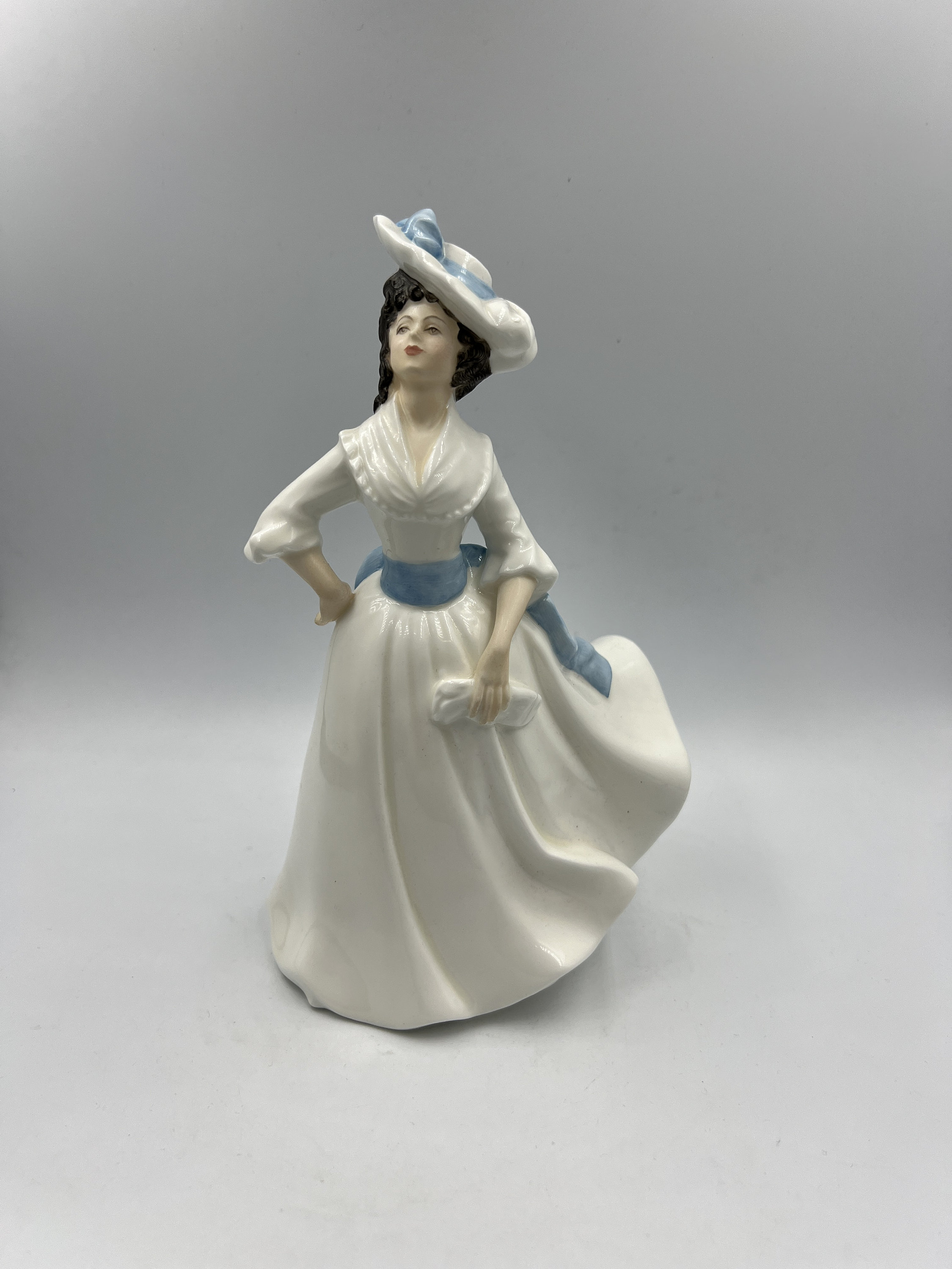 【新品　未使用】ロイヤルドルトン　マーガレット フィギュリン Margaret Doulton Margaret - Etsy