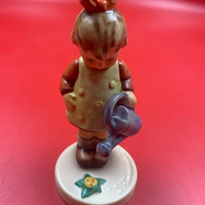 Goebel Hummel Nature's Gift #729 TMK7 Collectible Figurine