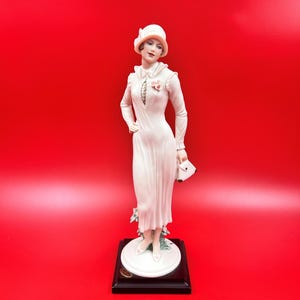 Giuseppe Armani Sculpture: Exquisite Lady from Florence with Purse and Flower