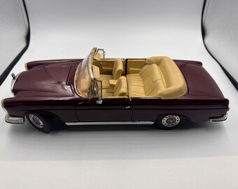 Maisto 1/18 Scale Model Car 31811 - 1966 Mercedes Benz 280SE - Red