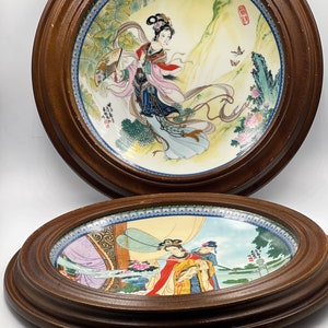 Elegant Jingdezhen Porcelain Plates Depicting Bao-Chai and Yuan Chun in the Red Mansion Story
