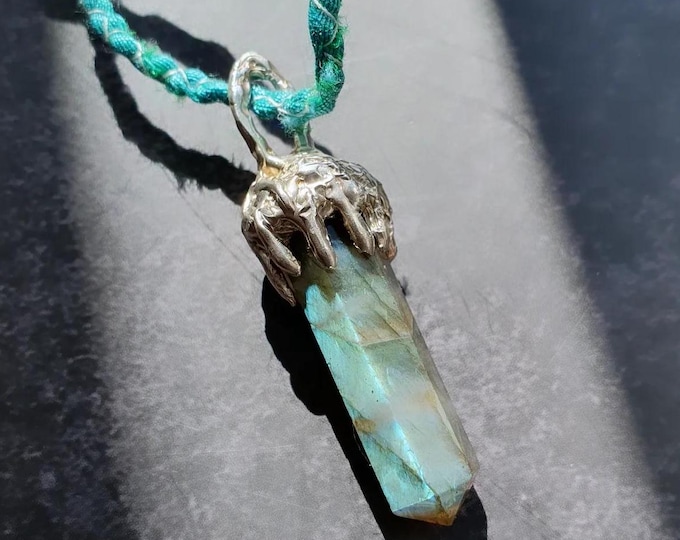 Flashy Labradorite Point Pendant for Confidence & Protection
