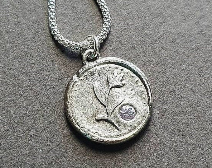 Nature inspired Flower Necklace