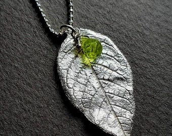 Delicate Leaf necklace with Peridot