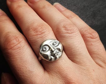 Luna Moon Ring