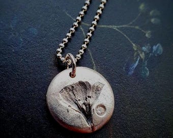 Minimalist Flower Necklace