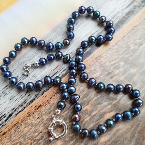 Hand Knotted Black Pearl necklace