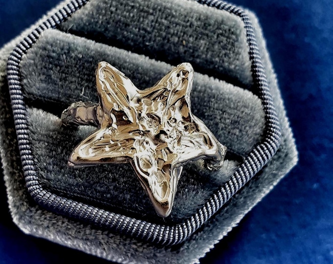 Melted Star Ring
