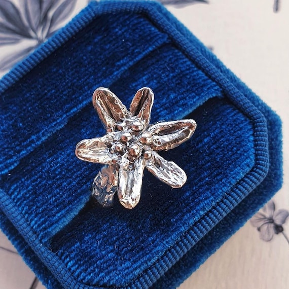 Floral Edelweiss Ring