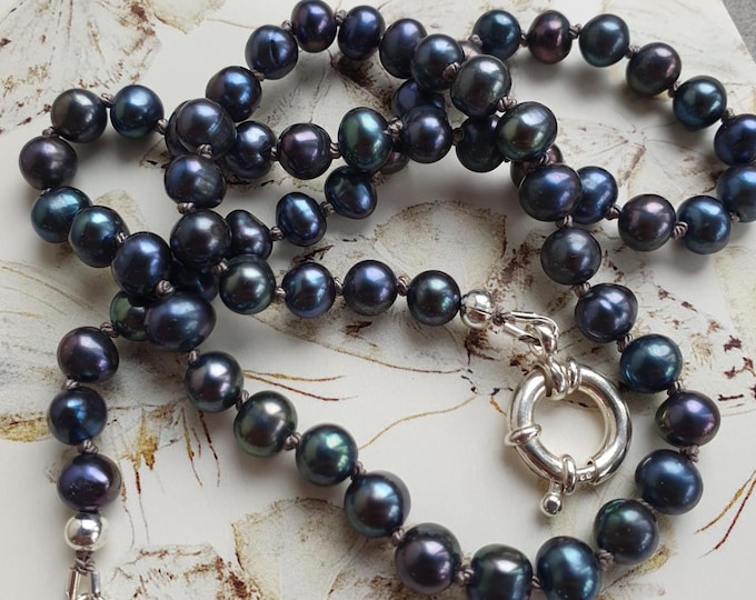 Black Pearl necklace
