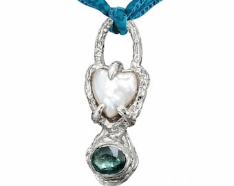 Pearl and Kyanite Pendant Necklace