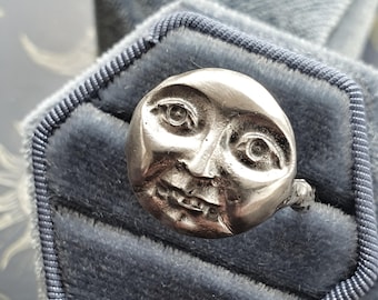 Luna Moon Ring