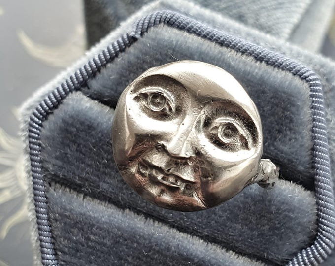 Luna Moon Ring