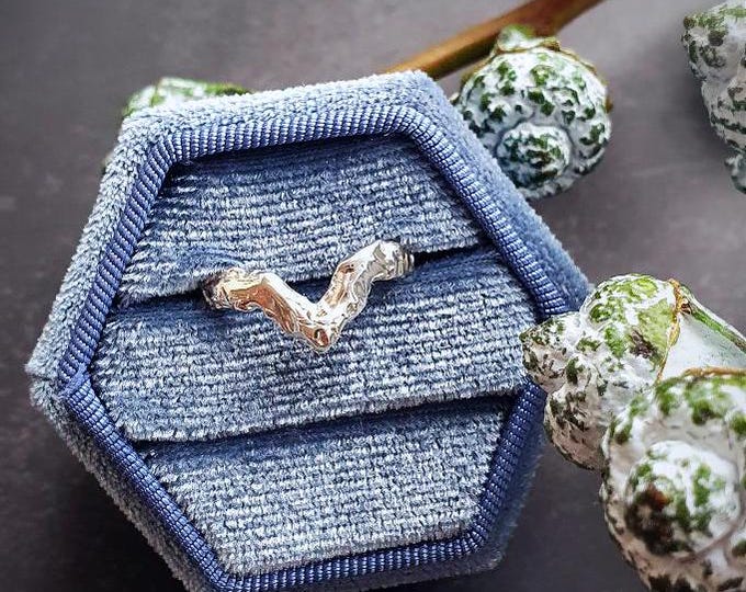 Featured listing image: Molten Chevron Ring
