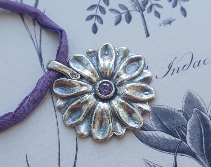 Antique Fleur Flower Pendant