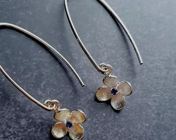 Tiny Flower Dangle Earrings