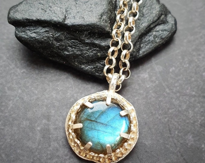 Blue Labradorite pendant necklace