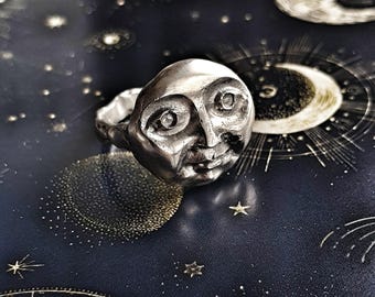 Luna Moon Ring