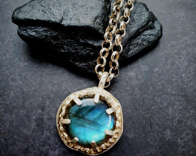 Blue Labradorite Starseed pendant