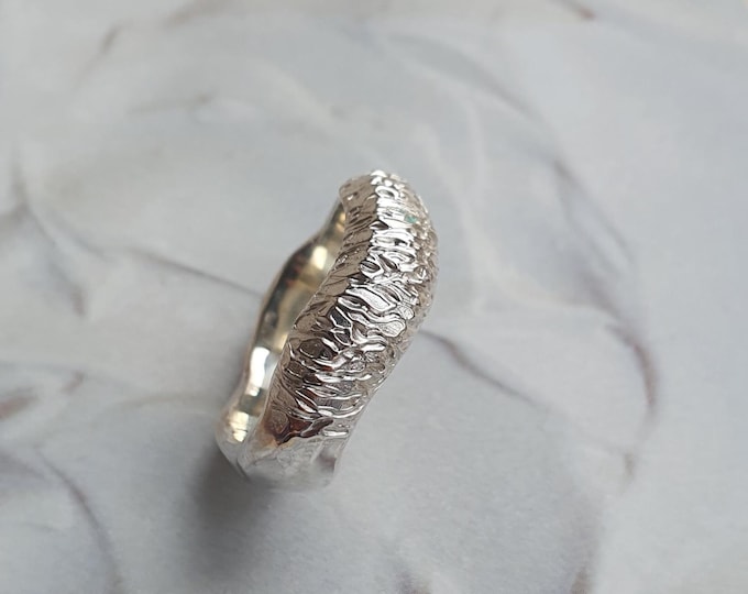 Solid Silver Scars Ring, Size 7 1/2 US