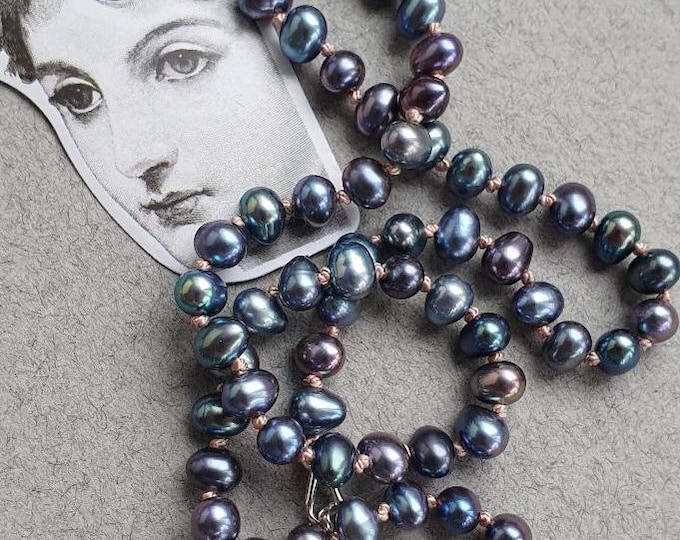 Hand Knotted Peacock Grey Pearl Necklace