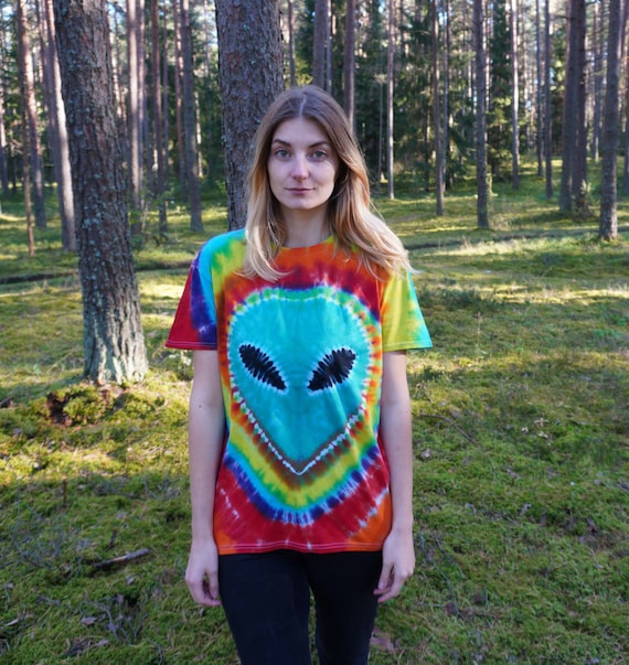 Alien tie cheap dye shirt