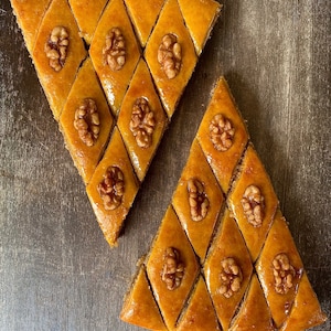 Handmade Baklava (1 lb. 9.3 oz./720 g) Walnut Baklava, Baklava Dessert, Baku Baklava, Handmade Desserts, Gourmet gift, Baklava gift