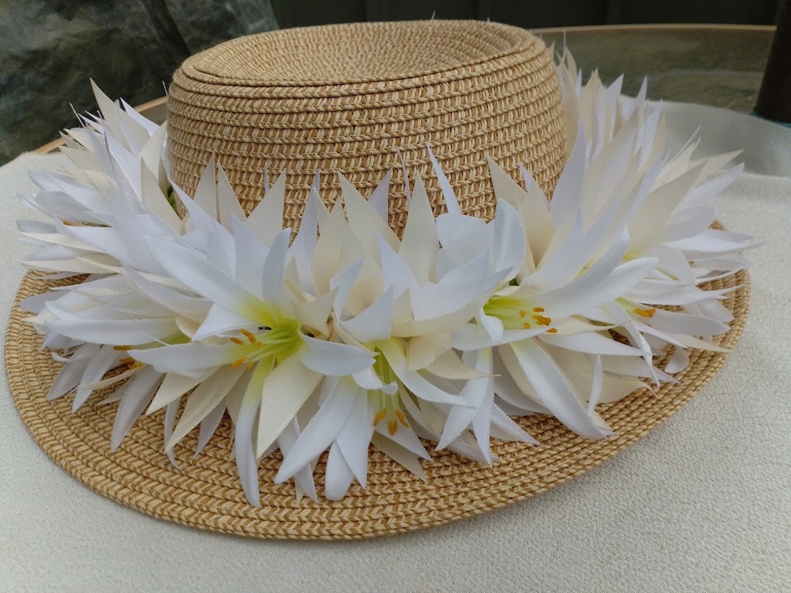 lei headpiece