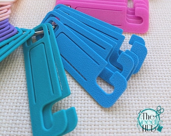 3D Printed Floss Drops with Tag Slot: Pegboard Embroidery Thread Organizer