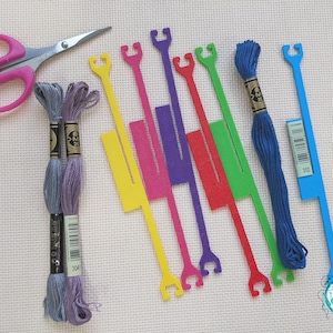 DMC Stitchbow |  Floss Storage | Thread Storage | 3D Printed Stitchbow for Cross Stitch | Cross stitch, Embroidery, Needlework Organization