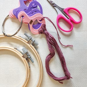 3D Printed Hugging Floss Drops: Cross Stitch Embroidery Tools - Huggers with Hole