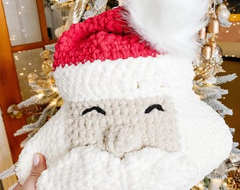 かぎ針編みのサンタ枕：手作りのクリスマスぬいぐるみ、ホリデーデコレーション