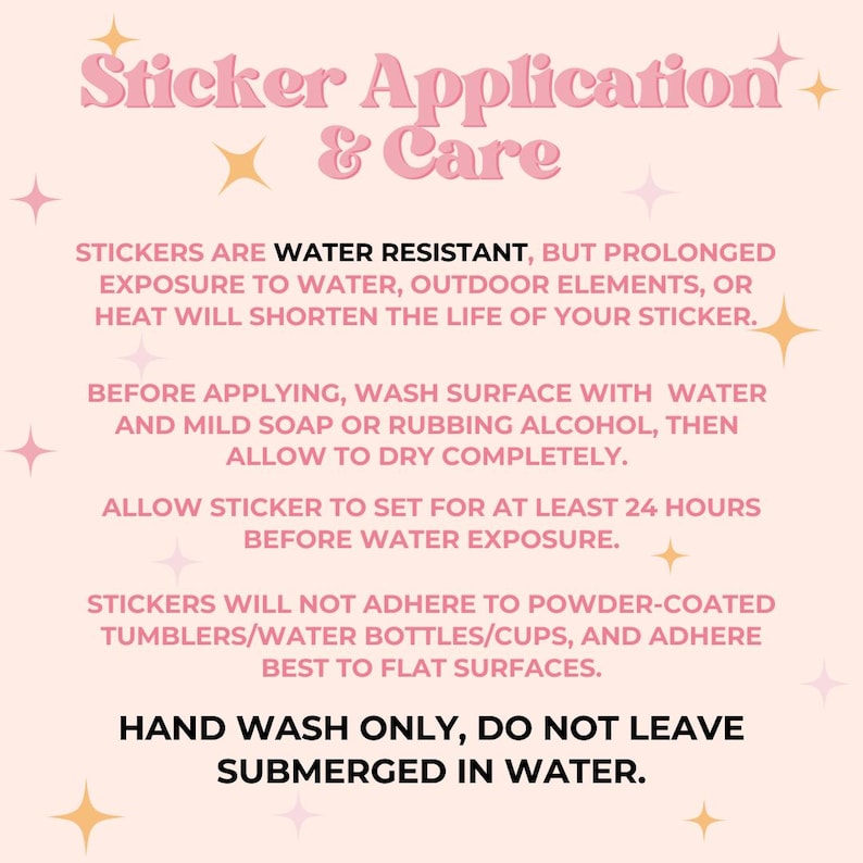 K&ouml;nnte beinhalten: Rosa-wei&szlig;es Grafik mit dem Text "Sticker Application & Care". Anweisungen zum Anbringen und Pflegen von Aufklebern, einschlie&szlig;lich Informationen &uuml;ber Wasserbest&auml;ndigkeit, Trocknungszeit und zu vermeidende Oberfl&auml;chen.