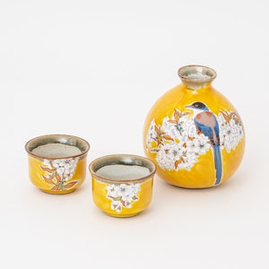 Hand-painted Kutani Ware Yoshida-ya Cherry Blossom and Bird Sake Set in Gift Box - 1 Sake Bottle and 2 Sake Cups Included