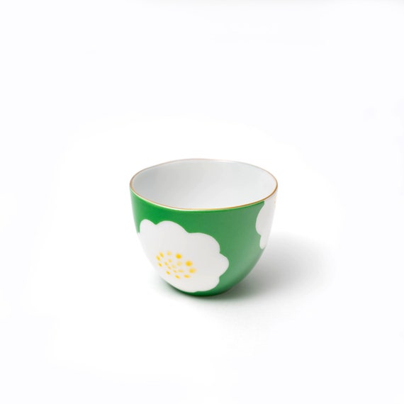 Handmade Teapot | Elegant White and Green Tsubaki/Japanese camellia Flower | Zohogama | Made in Japan